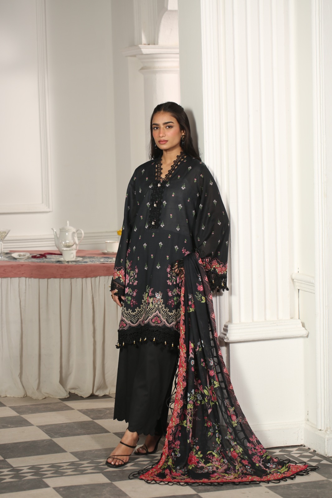 MAUSUMMERY UNSTITCHED LAWN DIGITAL SUIT (Noir)